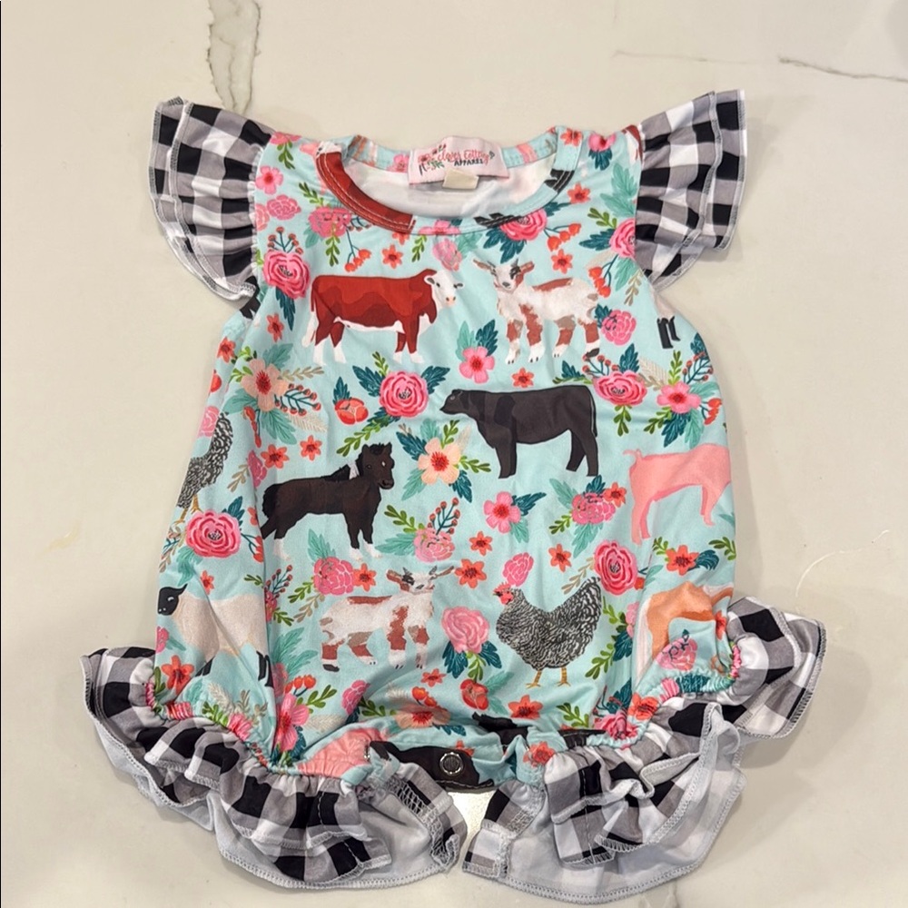 Clover Cottage Apparel 6-12 Farm Animal Print Baby Romper